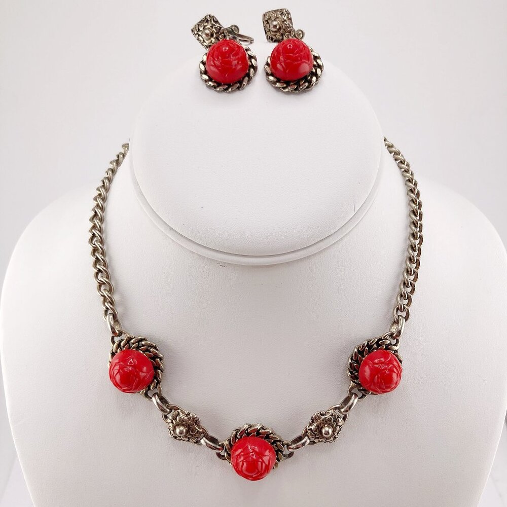 VINTAGE Red plastic rose and silver tone metal choker necklace & earring set - Picture 1 of 15